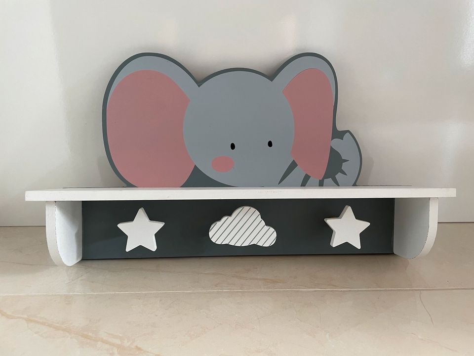 Kinder Garderobe Elefant in Wolpertswende