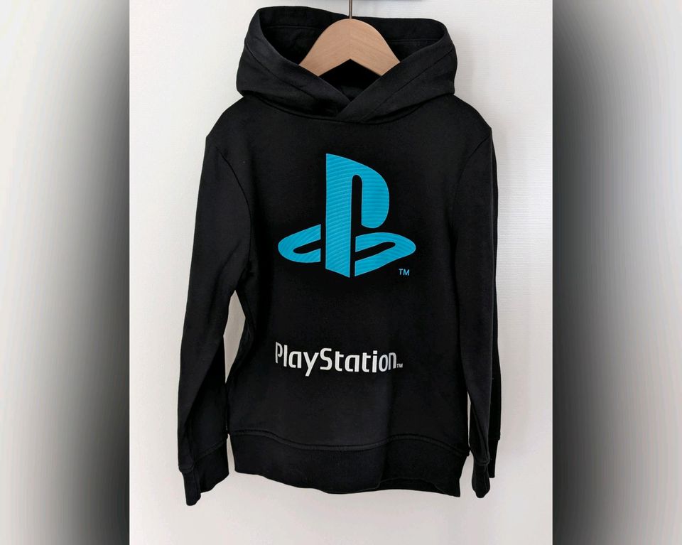 PlayStation Sweatshirt Gr. 134 140 C&A schwarz in Salzkotten