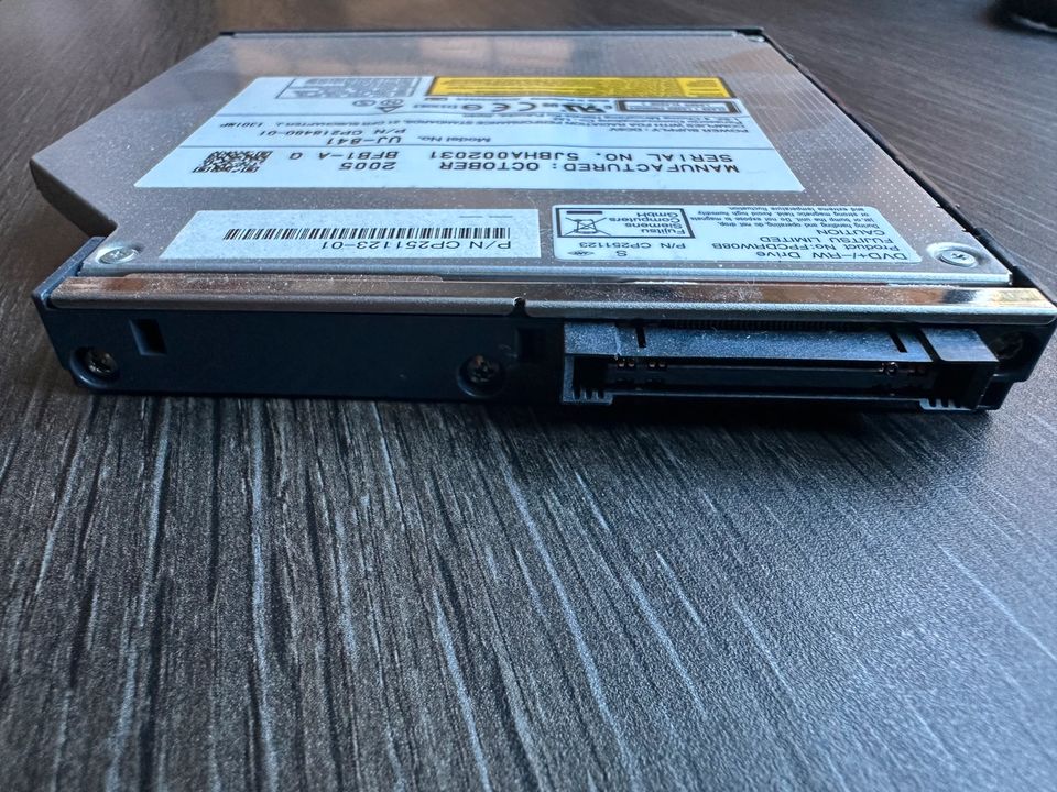 Panasonic UJ-841 DVD±R Dual Layer Laufwerk in Hallbergmoos