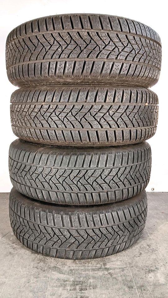 VW Passat 3C B8 Skoda Superb III 3V Winterräder 215/60R16 A107 in Nagold