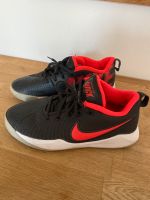 Nike Schuhe Größe 37,5 Rheinland-Pfalz - Waldfischbach-Burgalben Vorschau