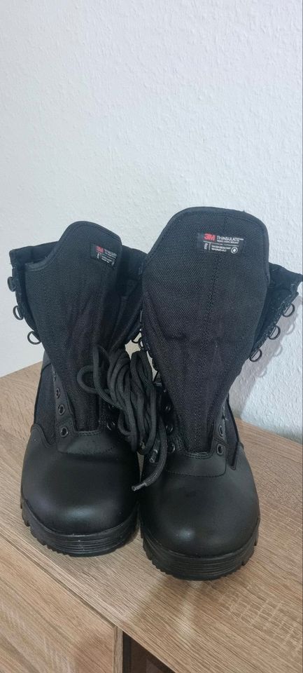 Sicherheitsstiefel zu verkaufen. in Emden