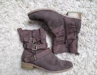 gefütterte C&A Stiefel in braun/Wildleder Optik mit Schnallen Hessen - Großenlüder Vorschau