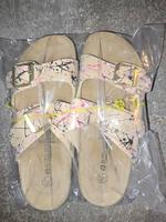 Pantoletten Natural Walk in Gr. 38 - Beige mit buntem Muster NEU Niedersachsen - Bomlitz Vorschau