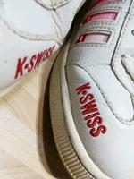 K-SWISS Schuhe Größe 40 / 6 1/2 verstellbare Streifen Hessen - Dietzhölztal Vorschau