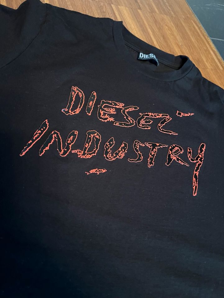 Diesel industry t-Shirt schwarz orange Gr. M/L in Dresden