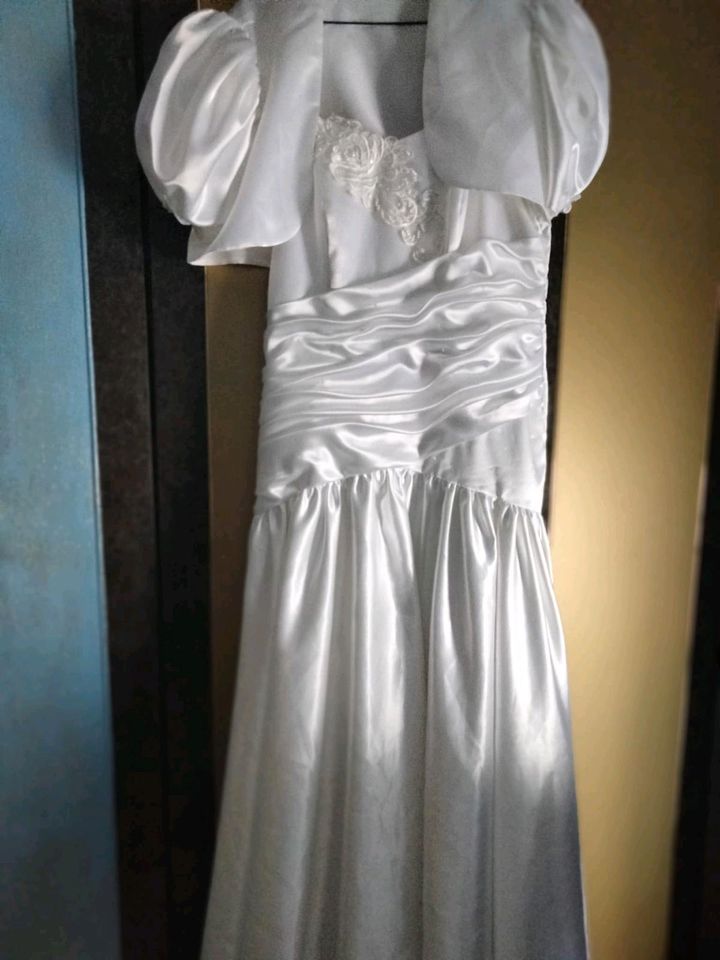 Brautkleid Weiß in Langenhahn