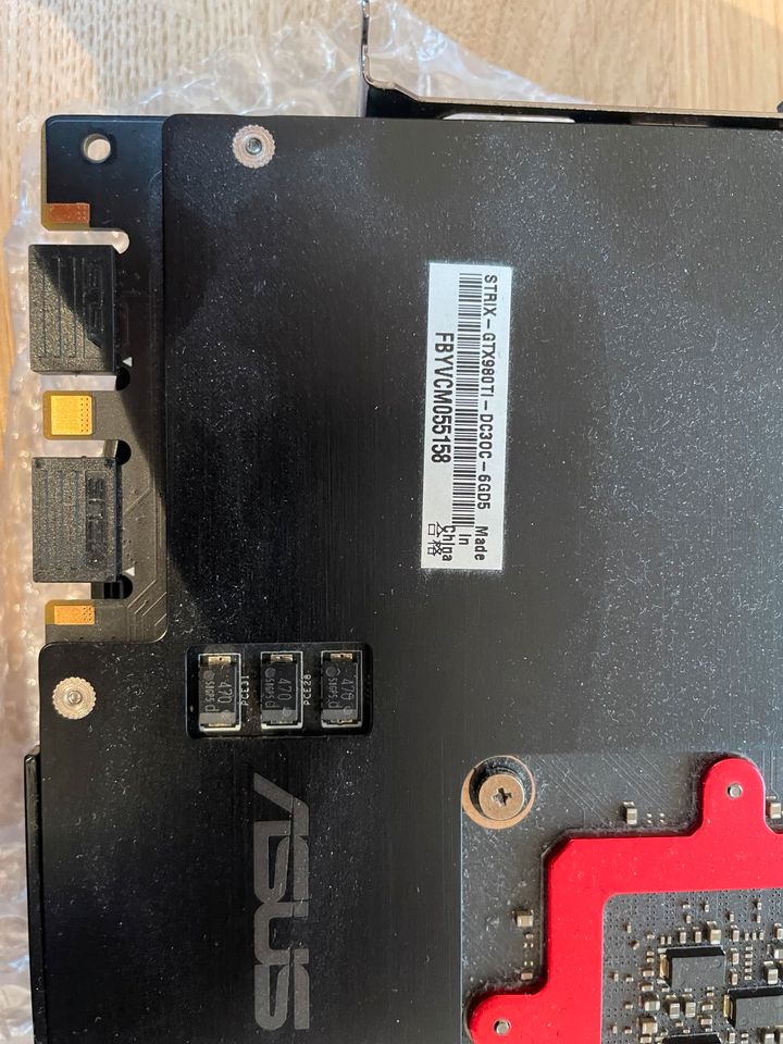 Asus GTX 980 TI Grafikkarte in Lübeck