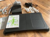 Nintendo Wii + Fit plus, Balance Board und Zubehör Nordrhein-Westfalen - Marl Vorschau