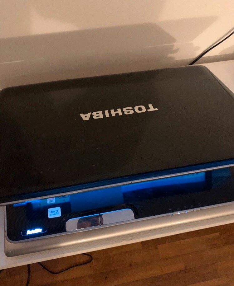 Toshiba Laptop - Notebook- pc - lappy in Köln