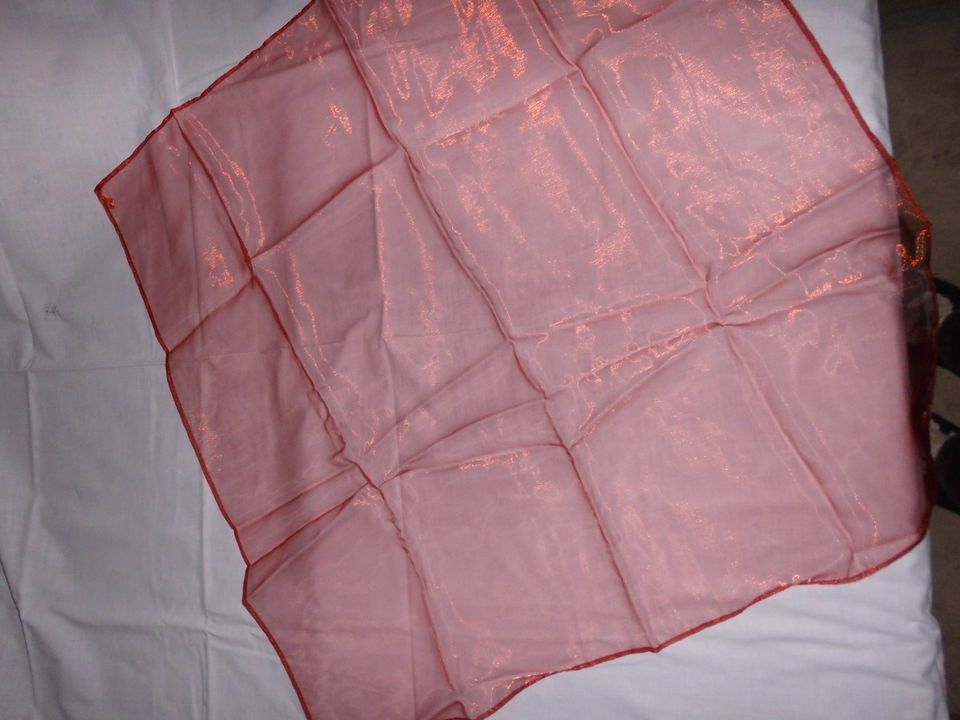 7x Organza Tischdecke Mitteldecke Tischläufer Rot und Beige in Bad Orb