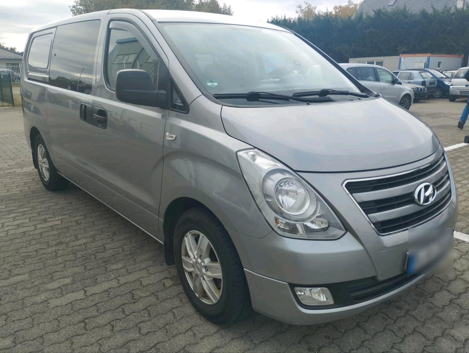 Abbildung des Autos Hyundai h1 &#x2F; Doppel…