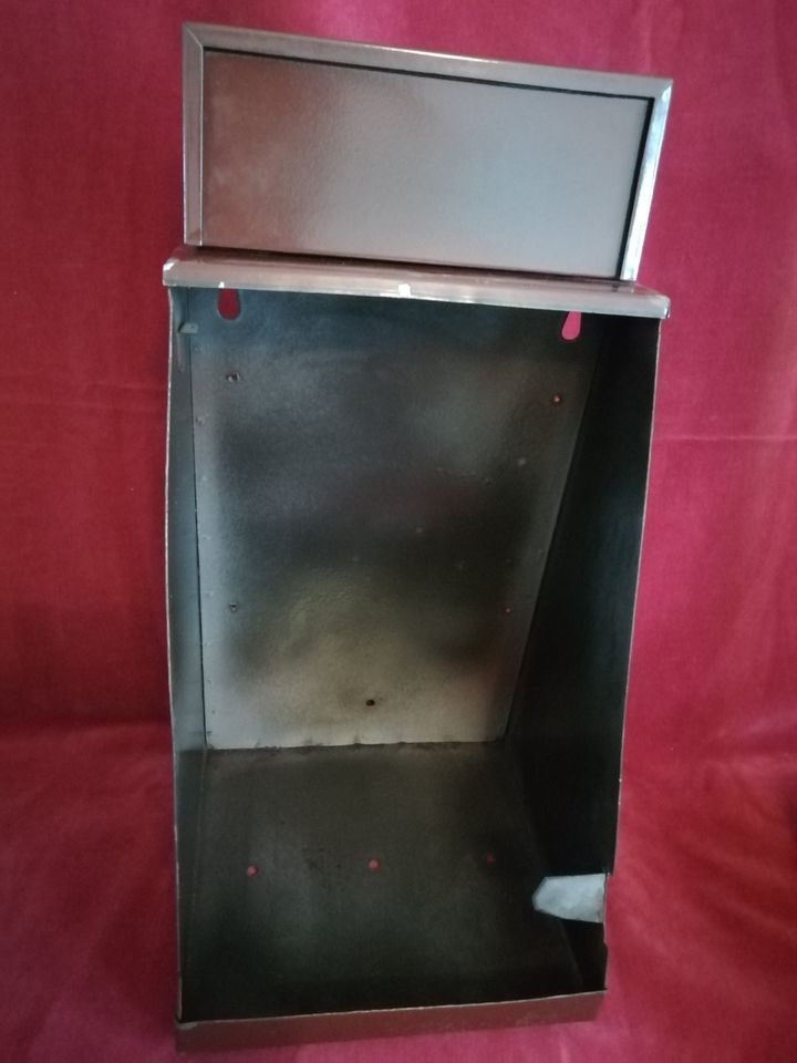 alter Spielautomat "Tire Vite" französisch/Belgisches Münzspiel in Aitrang