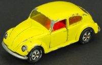Siku VW 1300 Käfer gelb-grün Modell-Auto 1:60 Spielzeug-Auto Niedersachsen - Elze Vorschau
