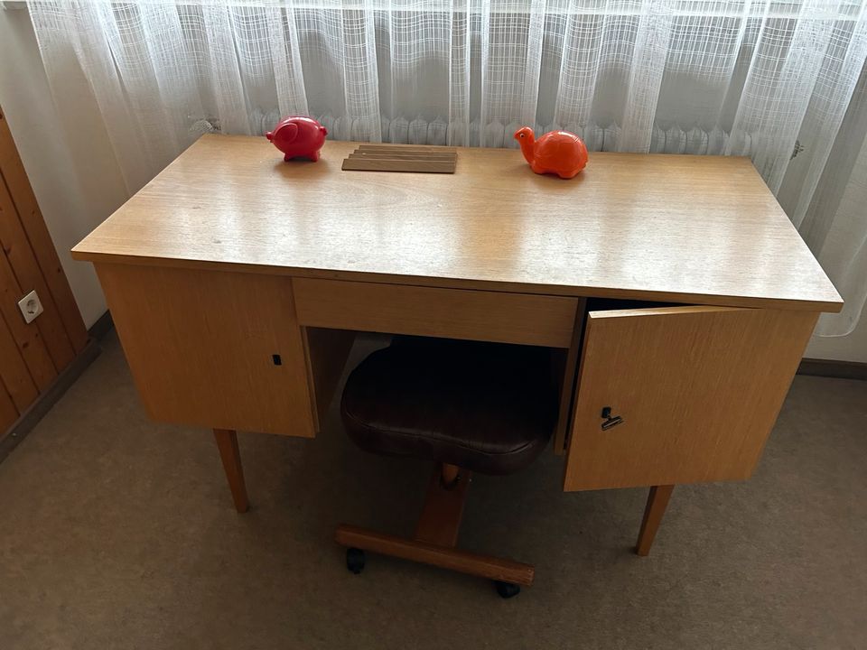Schreibtisch in Stuttgart