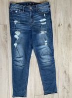 NEU Hollister Jeans Hose, High Rise in W28, crop mit Löchern Eimsbüttel - Hamburg Eidelstedt Vorschau