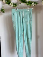 Hose Jogginghose Jogger Nike mint türkis grün Größe S Kr. München - Höhenkirchen-Siegertsbrunn Vorschau