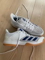 Adidas Hallenschuh Gr. 42 NEU Niedersachsen - Gieboldehausen Vorschau