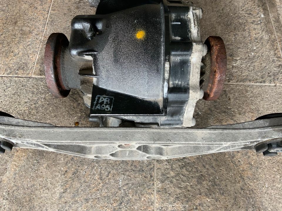 Audi A8 4e D3 3.0TDI Differential Hinten 01R525053 in Nördlingen