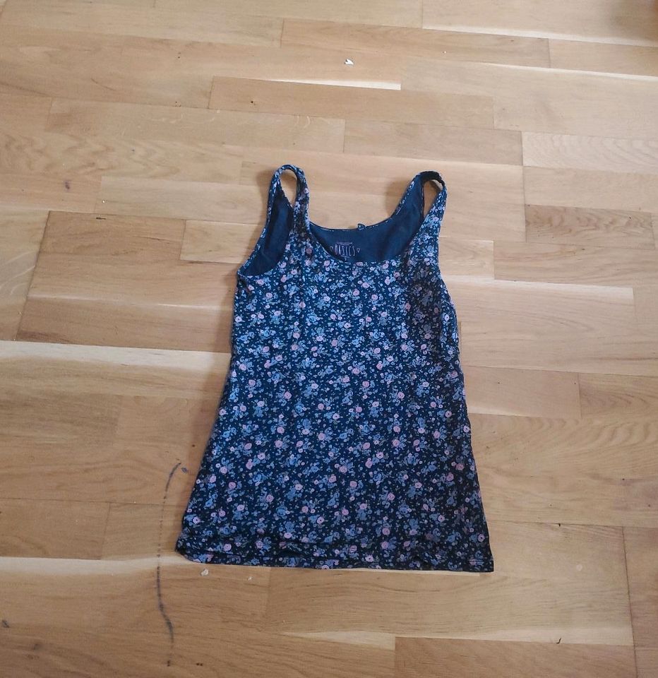 Träger T-Shirt Spaghetti Top Kurzarm Oberteil Größe S M Blumen in Mannheim