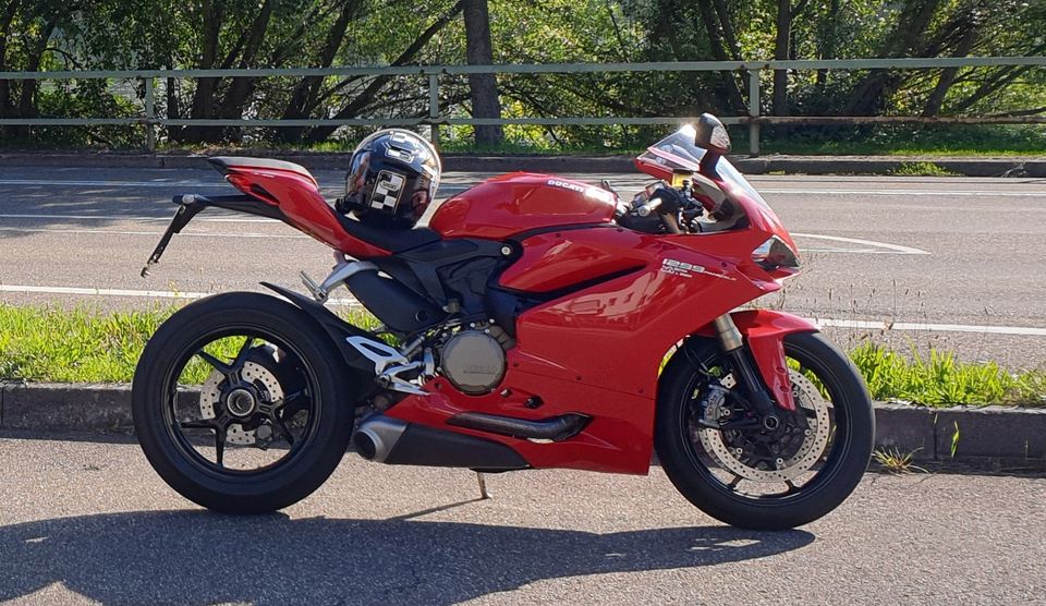 Ducati Panigale 1299 in Angelburg