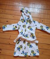 H&M Bademantel Gr.98/104 top Zustand Minion Minionmotiv Brandenburg - Finsterwalde Vorschau