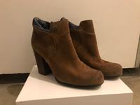 Hilfiger Denim Stiefeletten Größe 38 Halbschuhe Damen Bayern - Gersthofen Vorschau