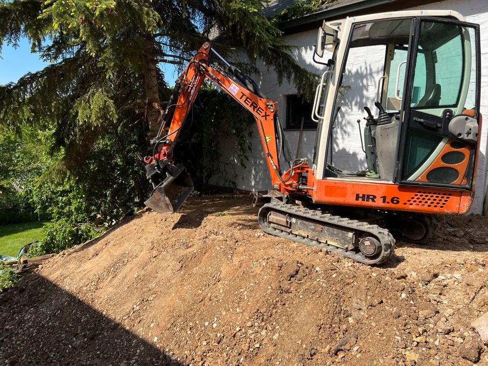 Gartenbau, Baggerarbeiten, Erdarbeiten, Minibagger in Deuerling