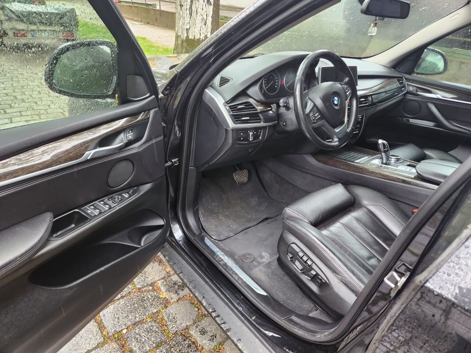 BMW X5 4.0 d Xdrive Motorschaden Panorama in Berlin