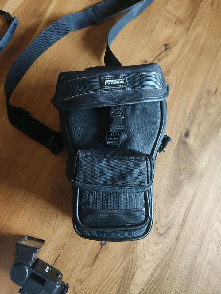 Minolta X-300 mit Tasche und Zubehör in Schweringen