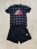 Adidas Sportoutfit Set (Hose + T-Shirt) Dresden - Blasewitz Vorschau