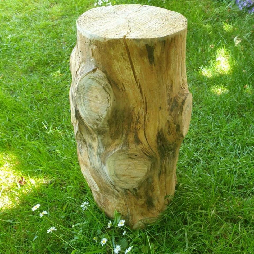 Baumstamm Deko Ständer Sitzklotz Holz Säule Spaltklotz Hochzeit in Hattersheim am Main