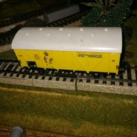 Märklin 4509 - gedeckter Güterwagen der DB Bananen gelb #2377 H0 Nordrhein-Westfalen - Hürth Vorschau