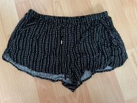 Stoffshorts, H&M gr. 38, Shorts, schwarz weiß Essen - Essen-Werden Vorschau