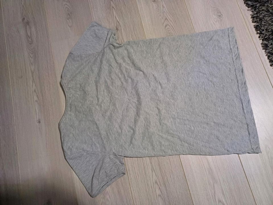 Cooles T-Shirt, Camouflage Print, Größe M in Aarbergen