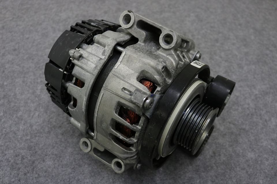 Original Audi A4 A5 A6 A7 FY Lichtmaschine 06L903018F 210A in Aurich