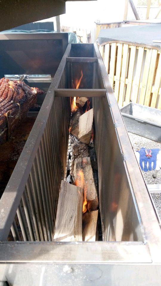 Spanferkelgrill  Lammgrill XXL  Fischgrill zum Mieten in Waldbröl