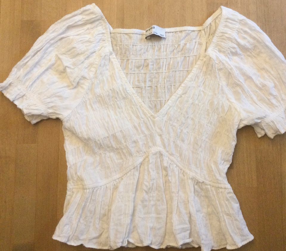 Bluse weiß Gr  S von Bershka kurz ♥️ in Willich