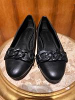 Marco Tozzi Ballerina mit Kette schwarz Gr. 40 Hessen - Wiesbaden Vorschau