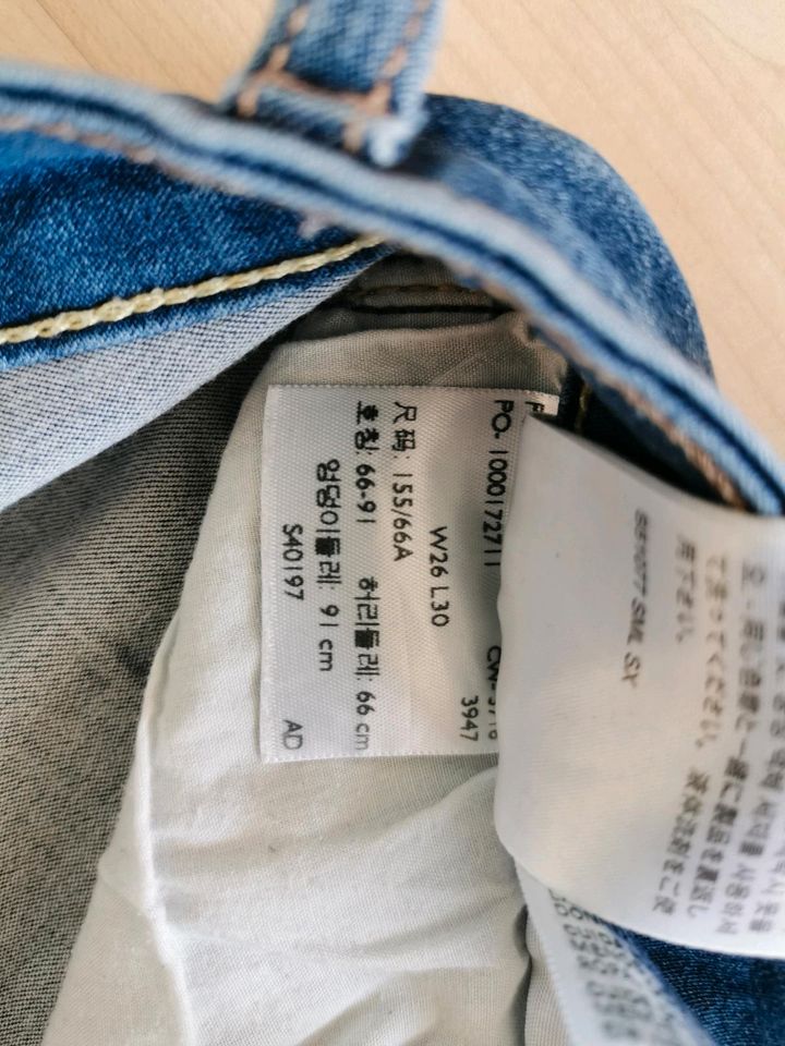 Levi's Jeans 711 Skinny, Größe 26/30 in Steinbach