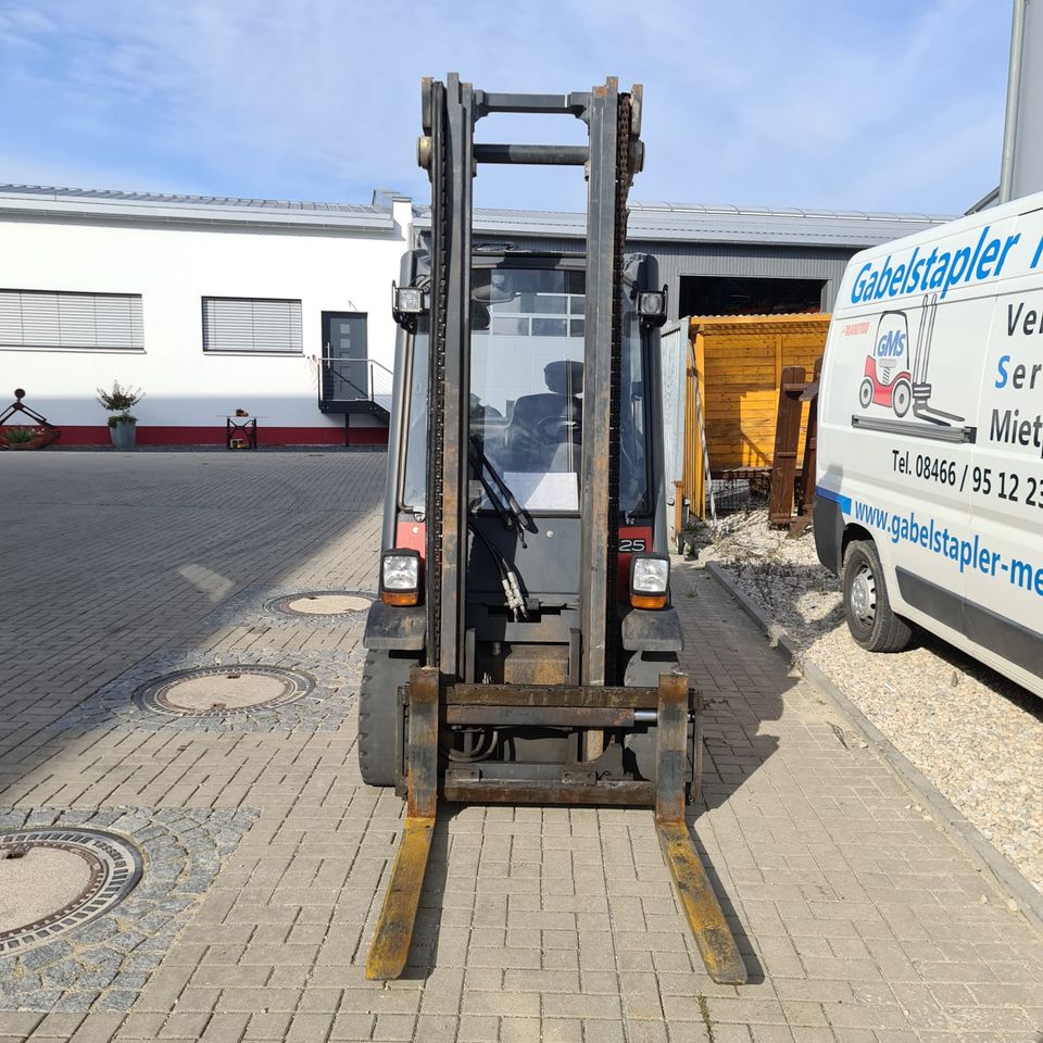 421 Linde H 25 D Dieselstapler in Denkendorf