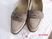 Trachten-Schuhe, Dirndl-Schuhe, Pumps echt Leder, Gr. 36,5 / 37 Bayern - Ainring Vorschau