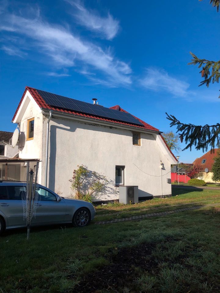 Doppelhaushälfte mit großem Grundstück in Wassernähe in Niepars
