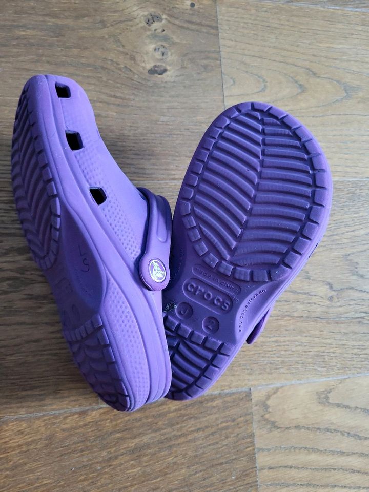 Crocs schuhe, gr. J 2,  33/ 34, TOP ZUSTAND in Bad Neustadt a.d. Saale