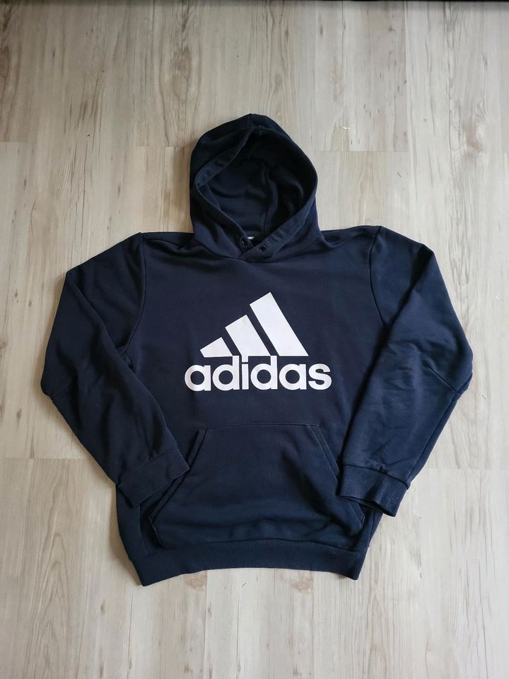 Adidas Hoddie in Vaterstetten