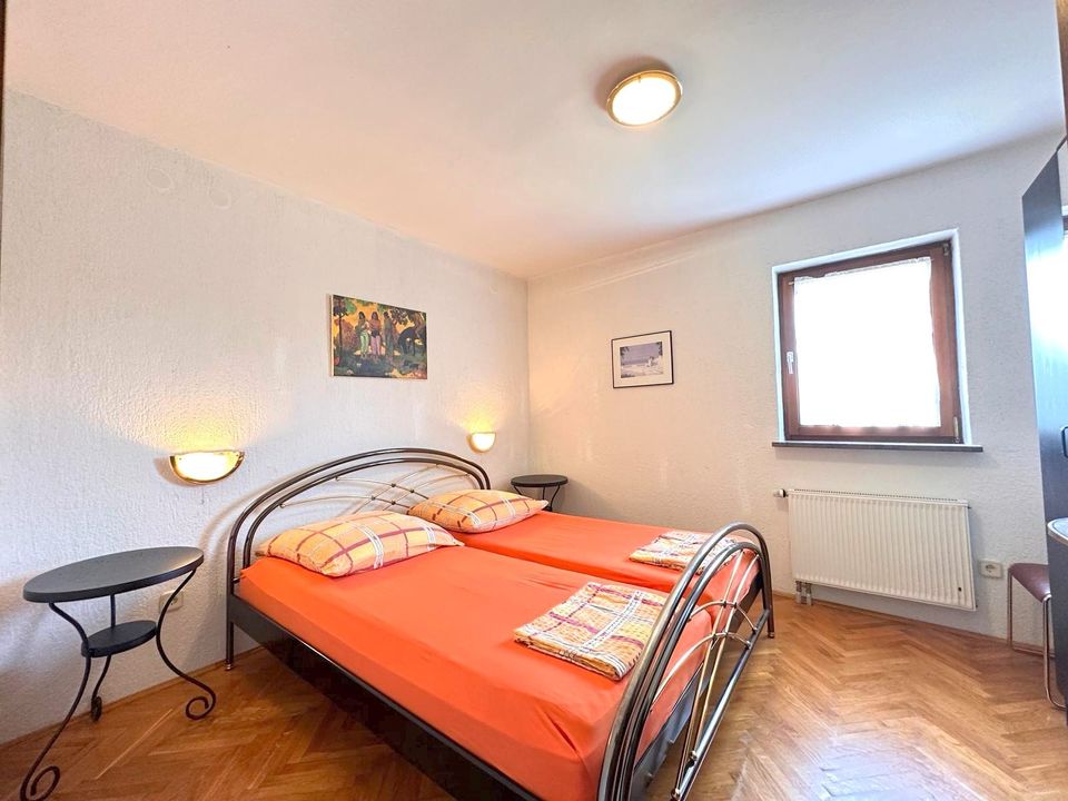 Klenovica - Wohnung in erster Reihe mit einem Garten 250m2 in Berlin