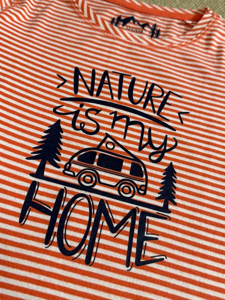 T-Shirt Nature is my home. Gr. 122/128 neuwertig in Amelinghausen