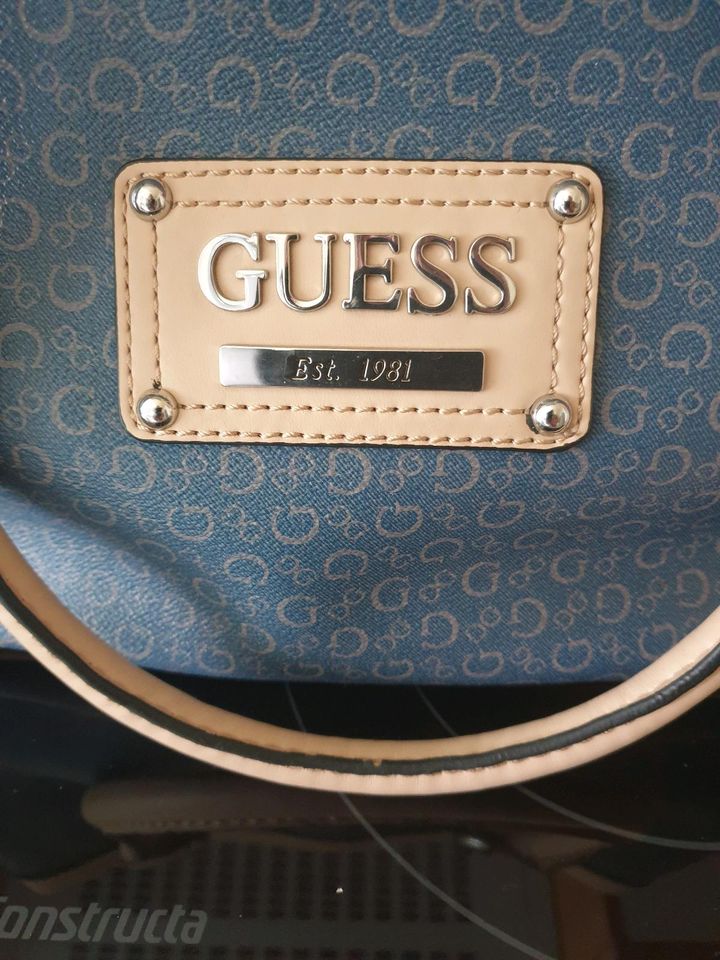 Guess Damen Tasche in Nürnberg (Mittelfr)