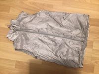 Nike Weste Wendeweste Jacke Fleece Silber Grau Gr. S 36 Hessen - Obertshausen Vorschau