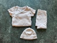 Baby-Set aus Wickelbody, kurze Hose und Mütze von H&M Baden-Württemberg - Waldbrunn Vorschau